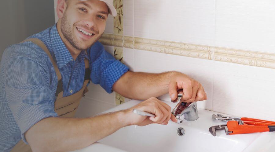 Handle or spout repair in Chrisney, IN